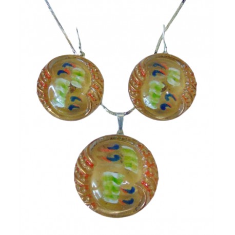 Set of earrings with a necklace