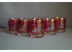 Glasses of whiskey engraved decor swans, in red  www.sklenenevyrobky.cz