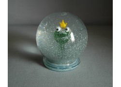 Snowball and frog with crown on head www.sklenenevyrobky.cz