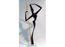 African woman with javelin L1 33 cm www.sklenenevyrobky.cz