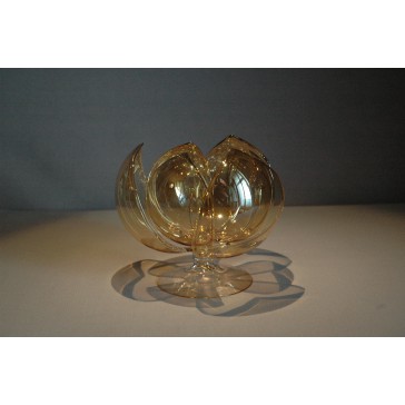 Candlestick, water lily on foot, made of glass www.sklenenevyrobky.cz