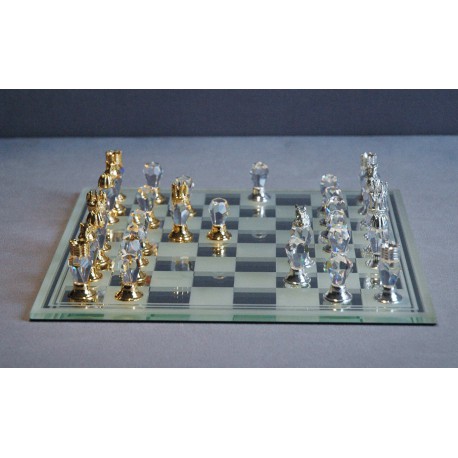 Sklenený šach 500/11 - 18x18cm www.sklenenevyrobky.cz