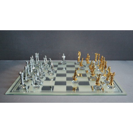 Anglický šach 32x32cm v darčekovej krabici www.sklenenevyrobky.cz