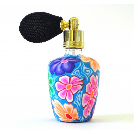 Perfume bottle with spray www.sklenenevyrobky.cz