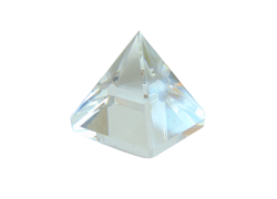 Pyramida - Jehlan 2,7x2,7x 2,8cm ze skla www.sklenenevyrobky.cz