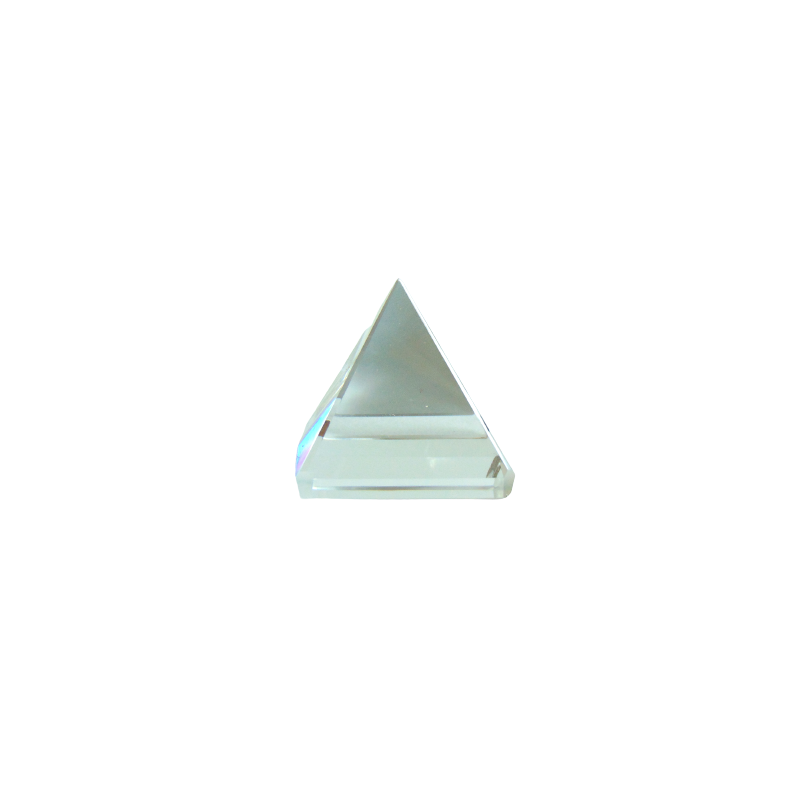 Pyramída 2,7x2,7x2,8cm zo skla www.sklenenevyrobky.cz