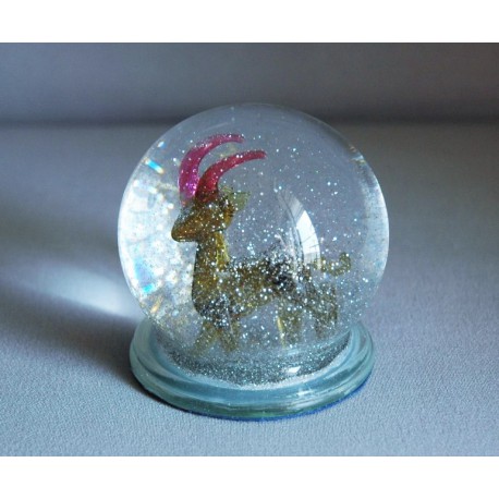 Snowing balls with Capricorn figurine www.sklenenevyrobky.cz