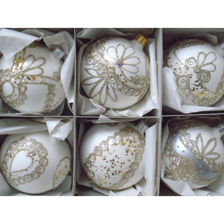 Vánoční koule - sada 6ks vánočně dekorovaných koulí 8cm, bílý porcelán  www.sklenenevyrobky.cz