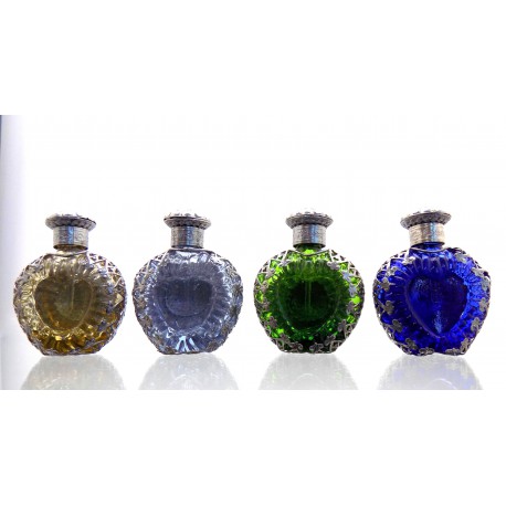 Glass flacon for perfumes  21. www.sklenenevyrobky.cz